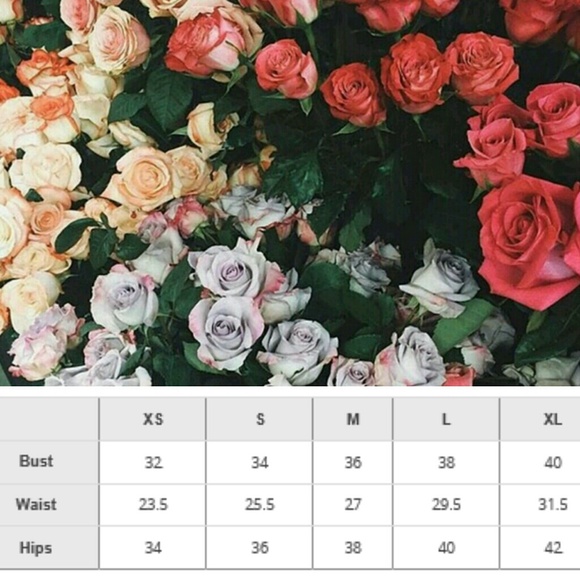 🆕🌱 GIANNI BINI Cutout Tie Front Dress - Picture 8 of 8